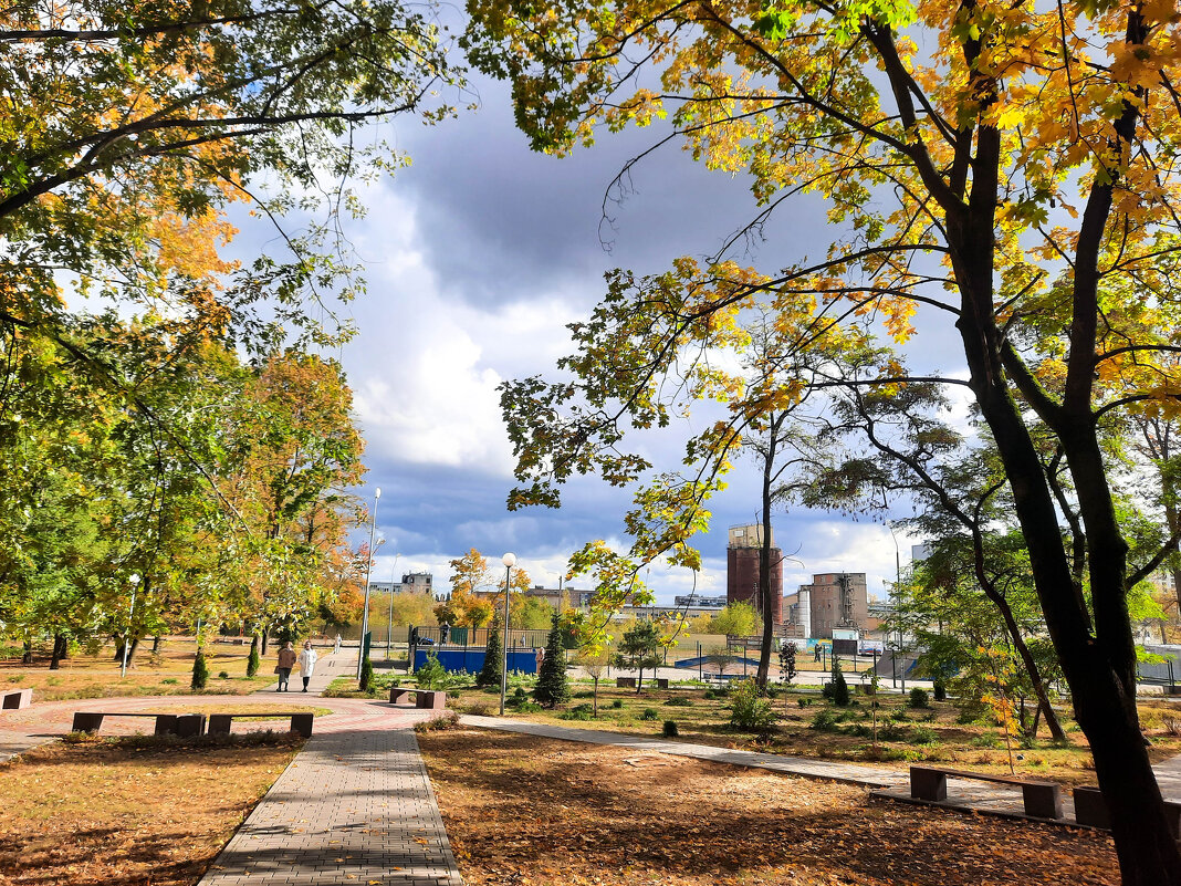 В осеннем парке - Irene Irene