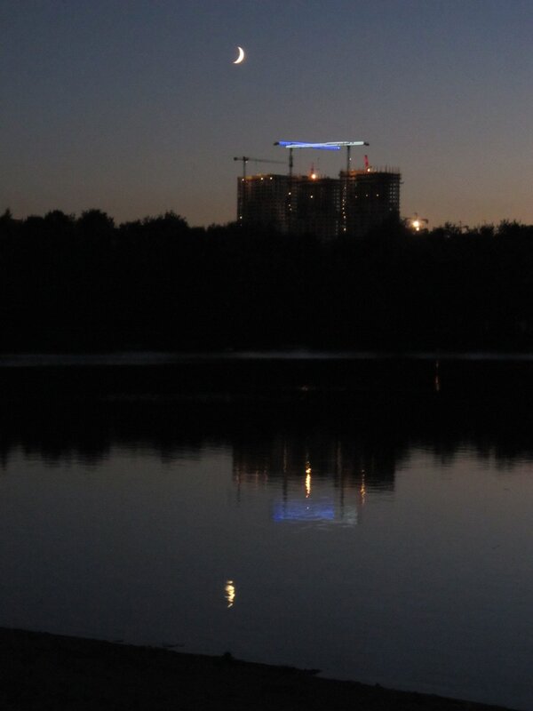 Месяц, краны и вода - Дмитрий Никитин Месяц, краны и вода - Дмитрий Никитин