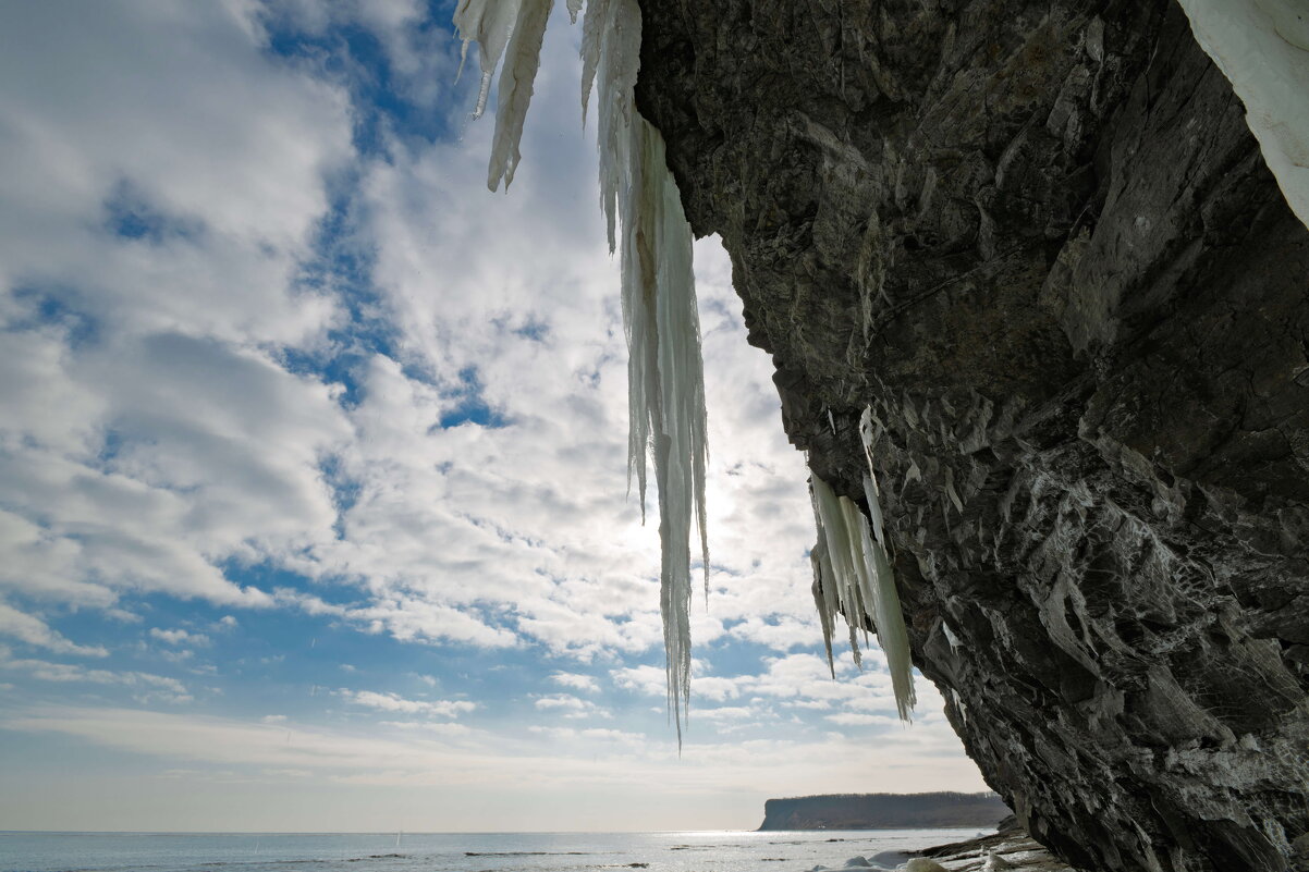 *** - Alexandr Khizhniak