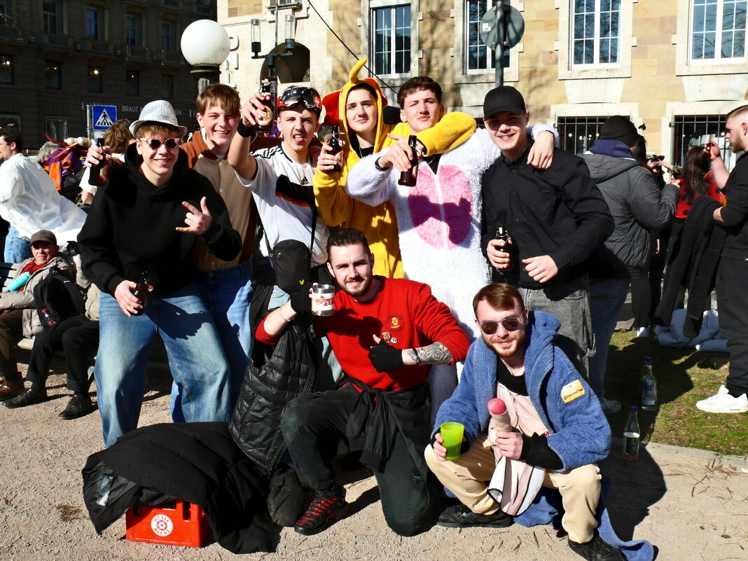 Гости карнавала - 8 - Алексей Кузнецов