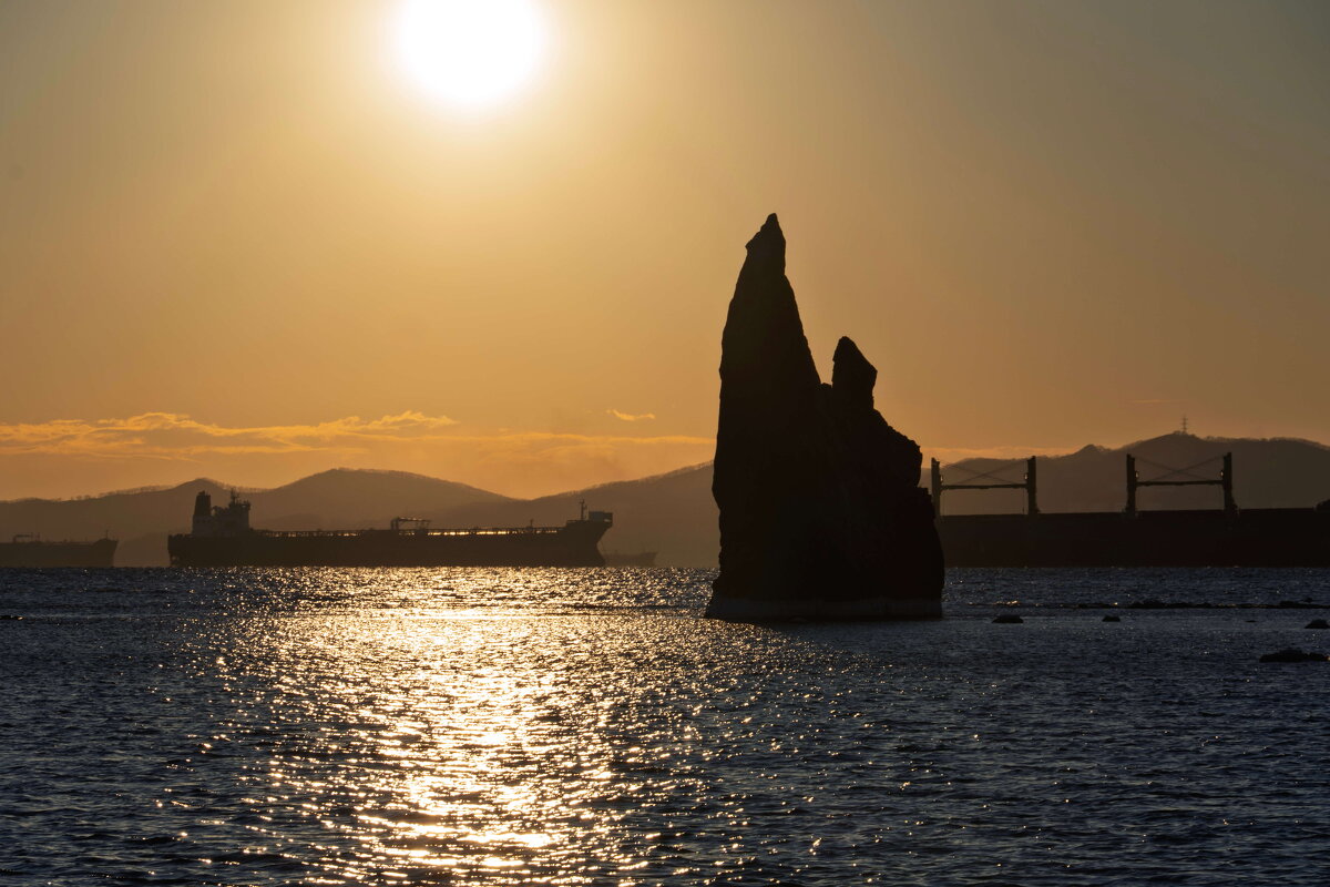 *** - Alexandr Khizhniak