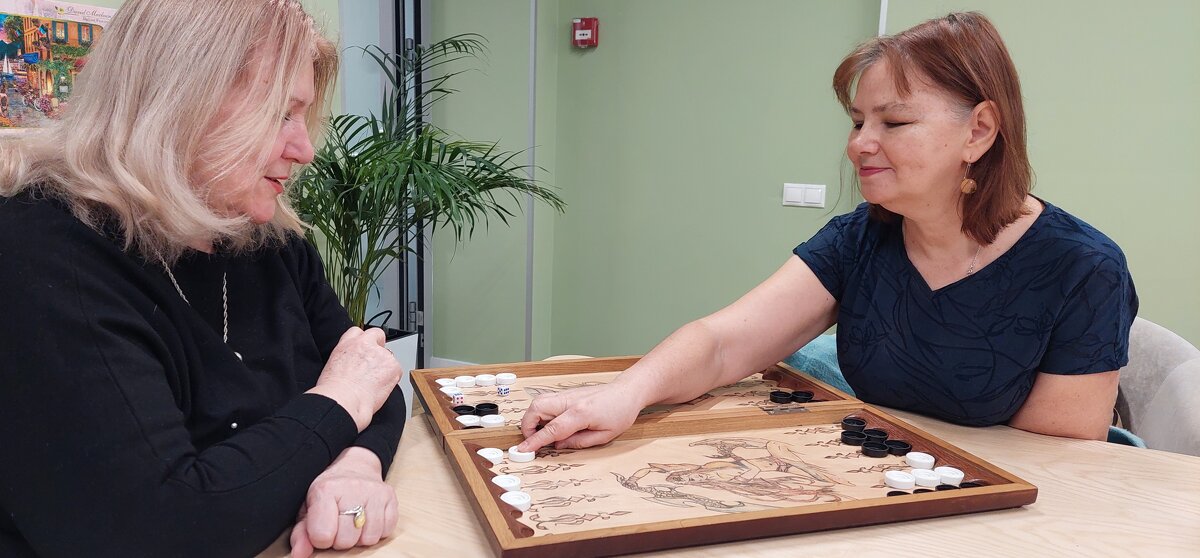 Игра в нарды - ИРЭН@ . Игра в нарды - ИРЭН@ .