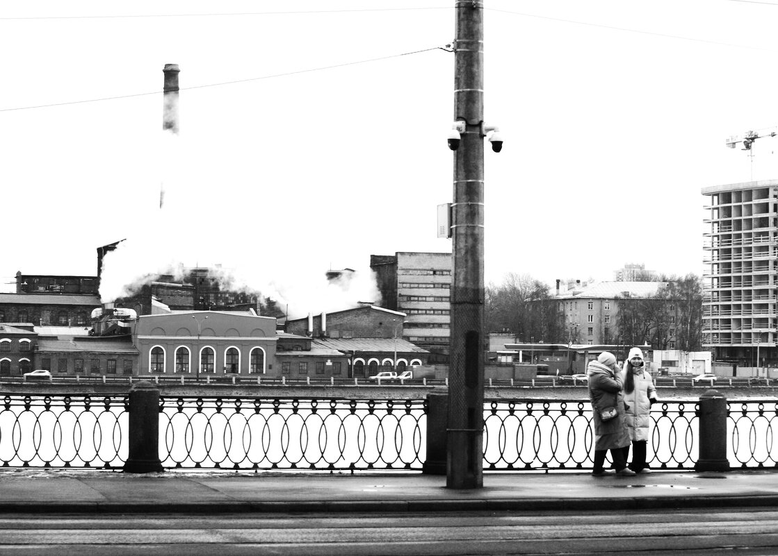 На остановке - Виктор Никитенко