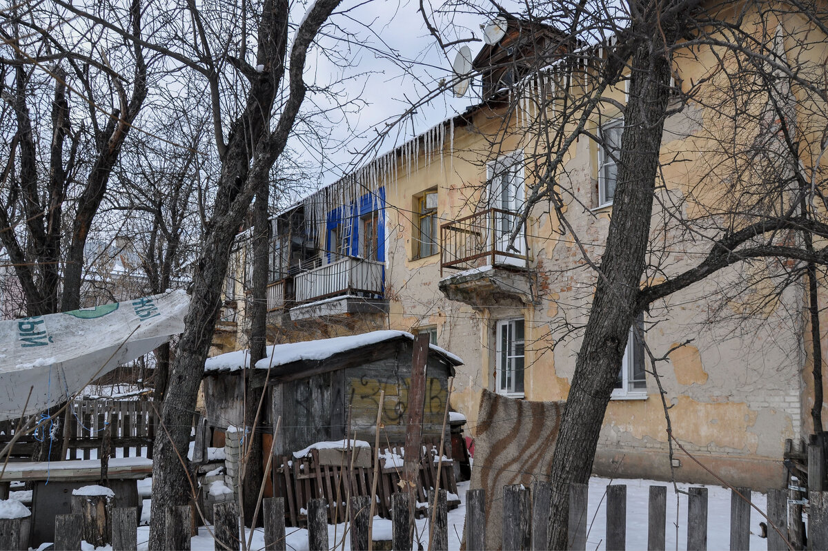 Двухэтажка на Ленинградской - Татьяна Машошина Двухэтажка на Ленинградской - Татьяна Машошина