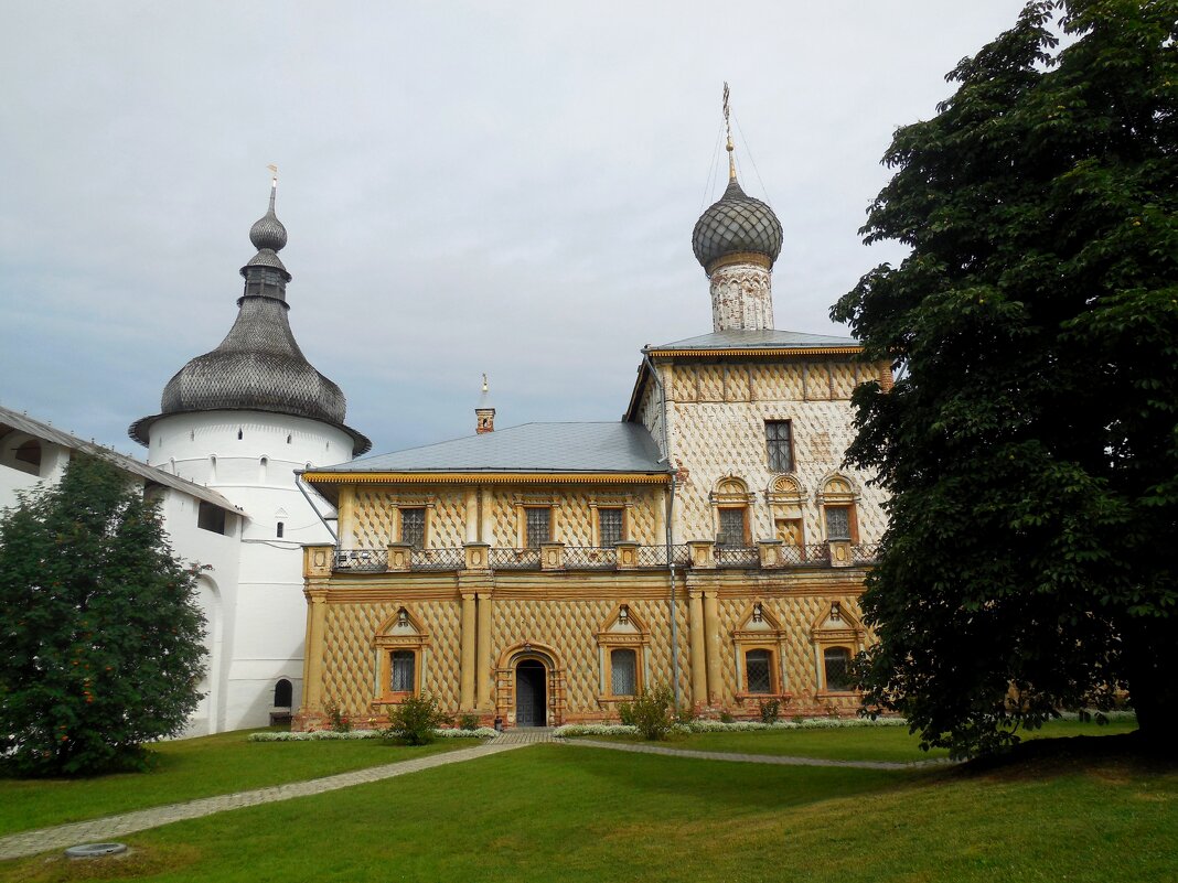 В ростовском кремле. Церковь иконы Божией Матери "Одигитрия" - Надежда В ростовском кремле. Церковь иконы Божией Матери "Одигитрия" - Надежда