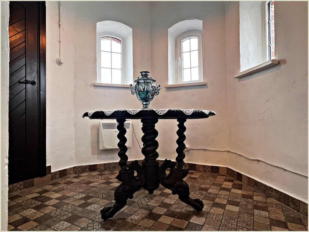 В музее. - Валерия Комова В музее. - Валерия Комова