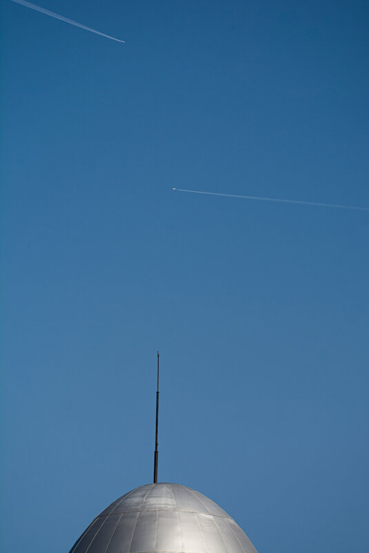 Наблюдая за небом - Дмитрий Коноплев Наблюдая за небом - Дмитрий Коноплев