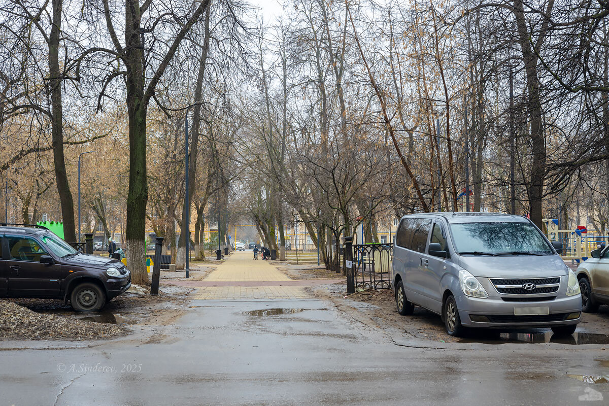 Мартовский городской пейзаж - Александр Синдерёв