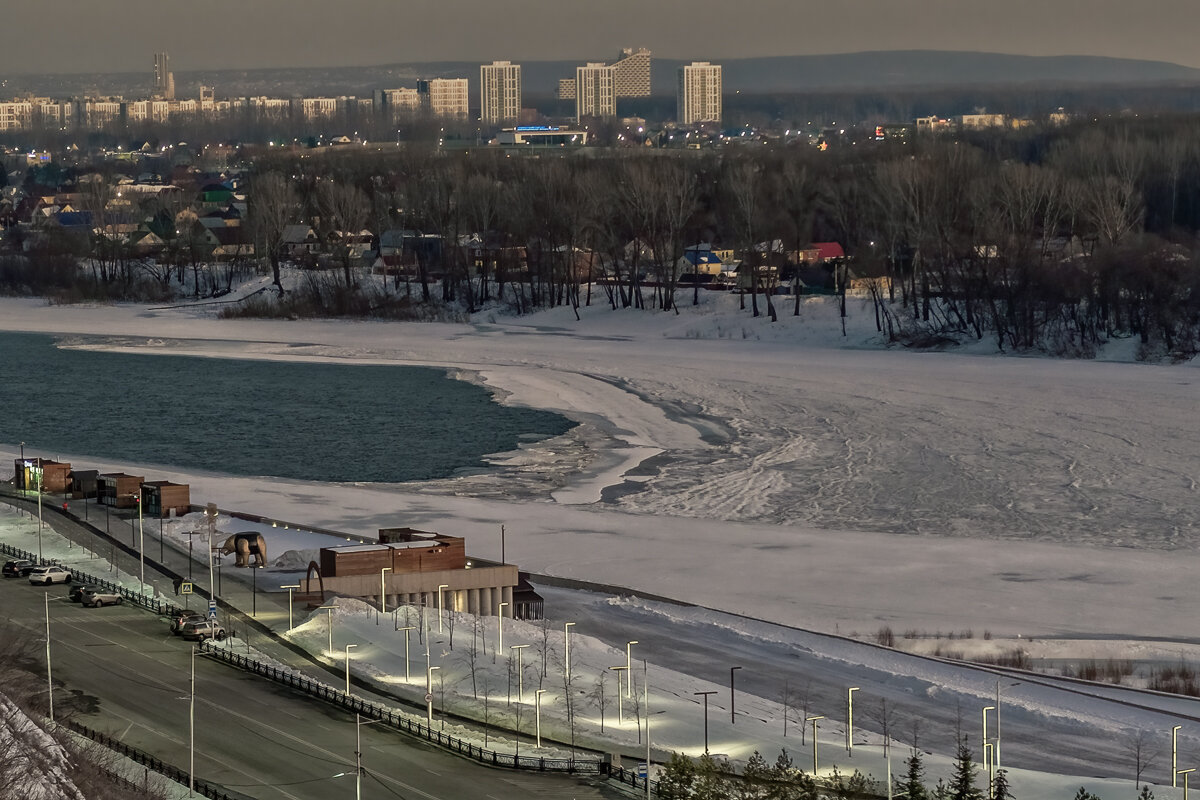 Просыпается река - Сергей Шатохин Просыпается река - Сергей Шатохин