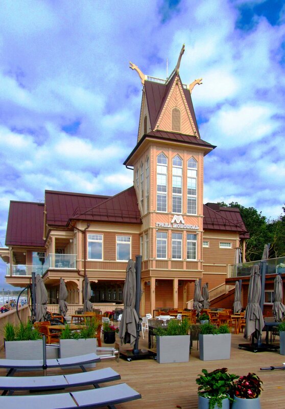 Гранд отель. Открытая терраса - Сергей Карачин Гранд отель. Открытая терраса - Сергей Карачин