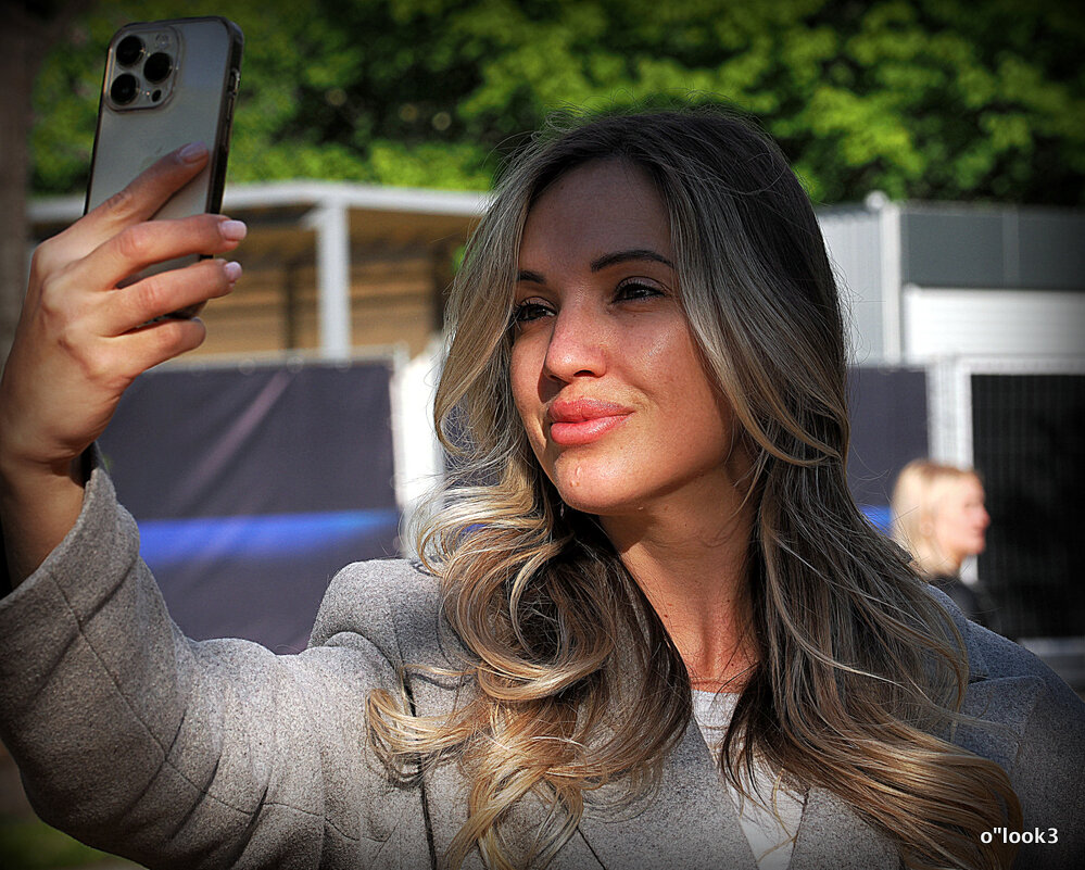 все девчонки делают это - Олег Лукьянов