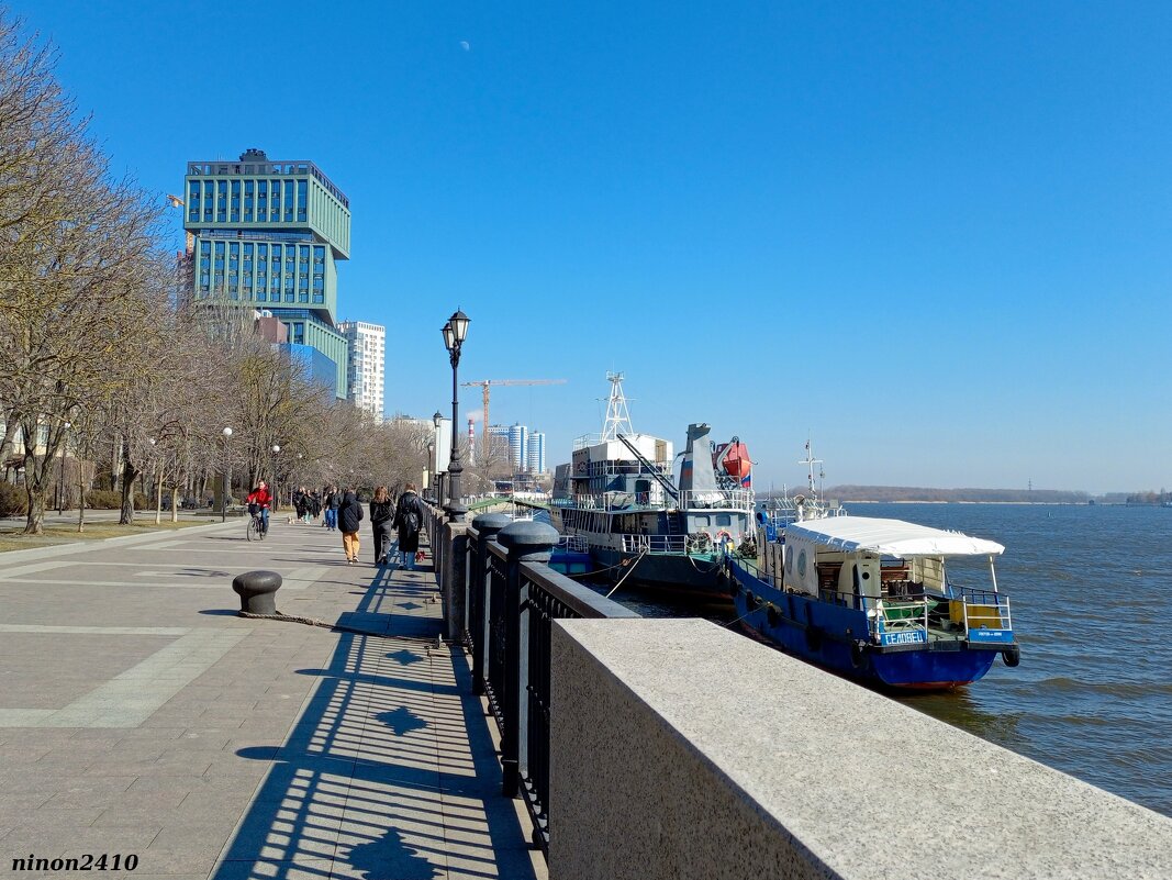 Ростов-на-Дону... на набережной... - Нина Бутко