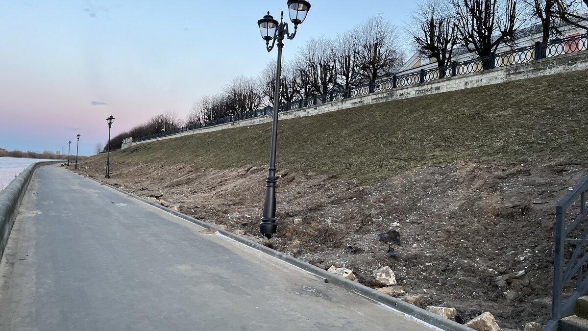 Фонари - украшение набережной - Olga Oskolkova