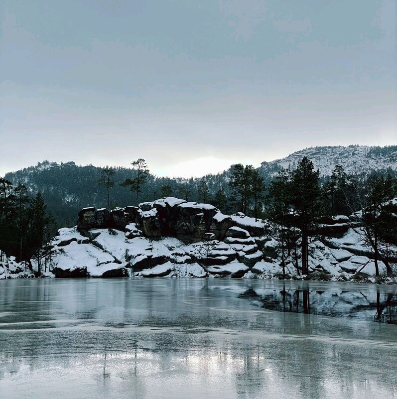 Горное озеро - Георгиевич Горное озеро - Георгиевич