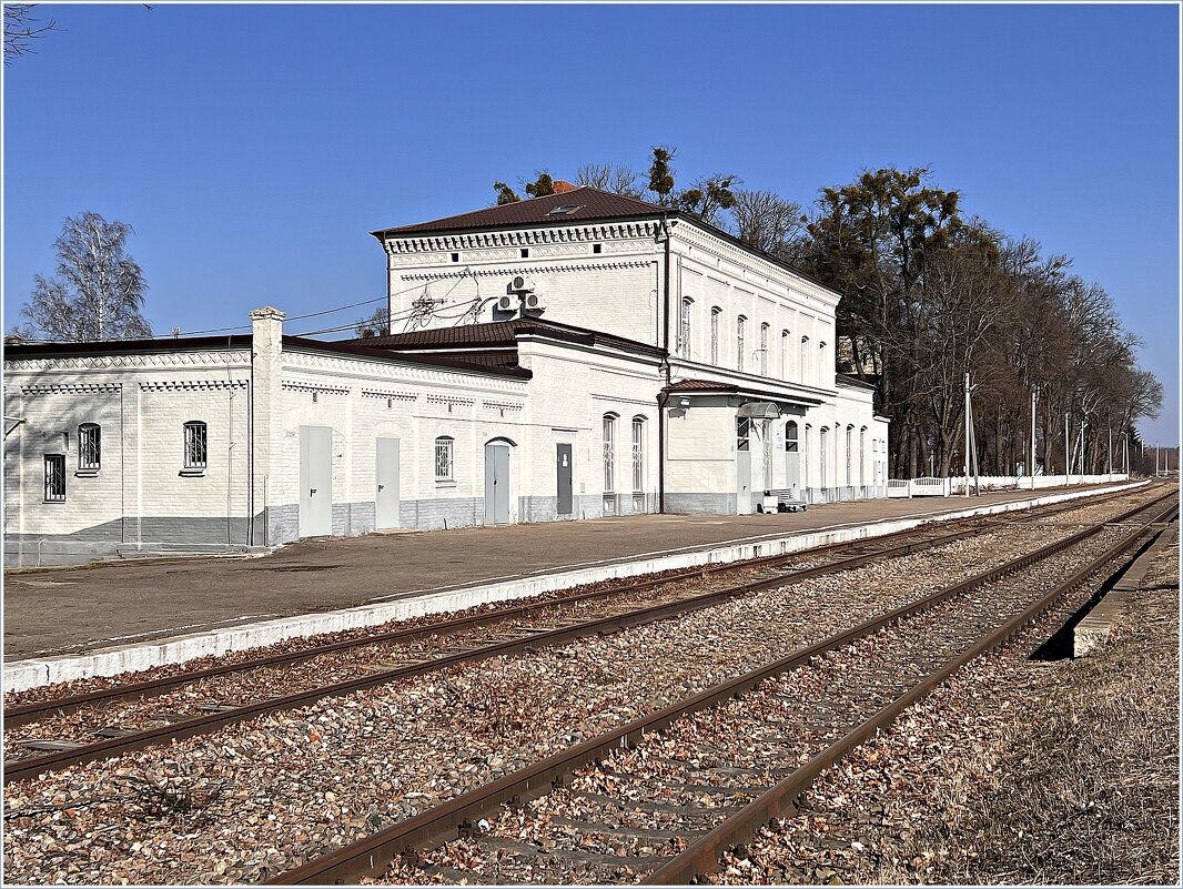 Здание вокзала пос. Железнодорожного (1870г.) - Валерия Комова Здание вокзала пос. Железнодорожного (1870г.) - Валерия Комова