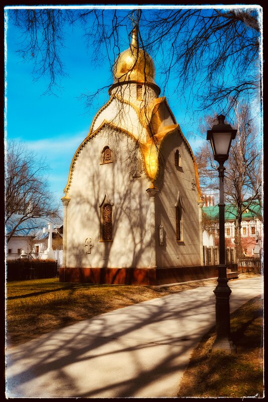 На территории Новодевичьего... - Руслан 