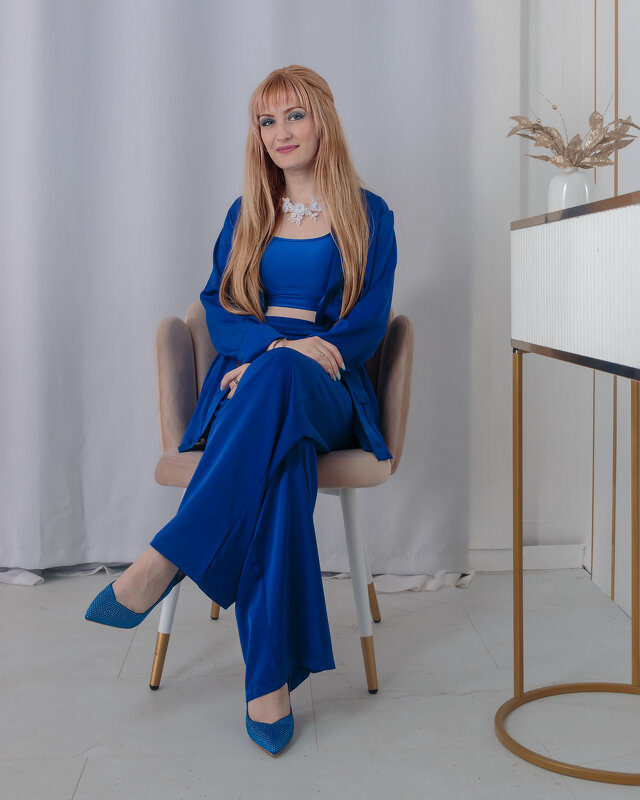 Один из трёх - синий - Валерий Паршин