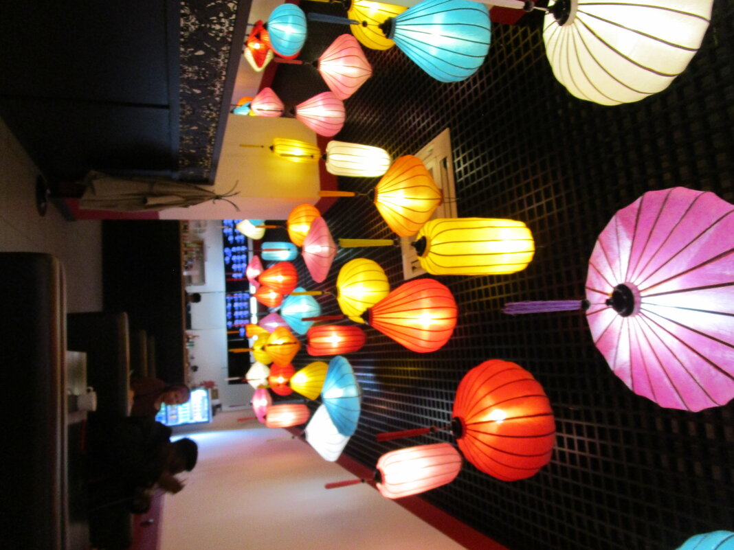 В кафе - Елена Шаламова