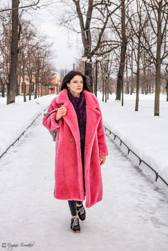 В розовой шубке пройдусь я по тропинке... - Евгений Ермаков В розовой шубке пройдусь я по тропинке... - Евгений Ермаков