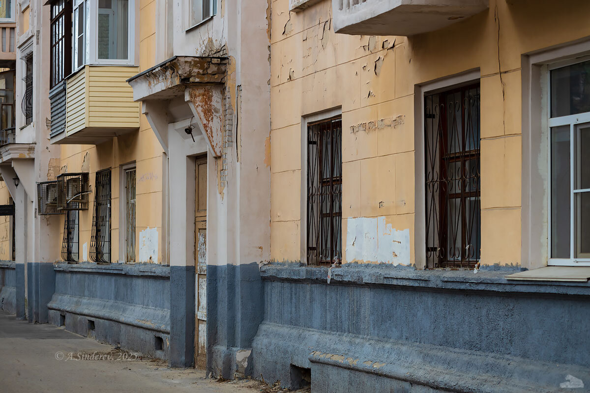 Фрагмент фасада дома - Александр Синдерёв