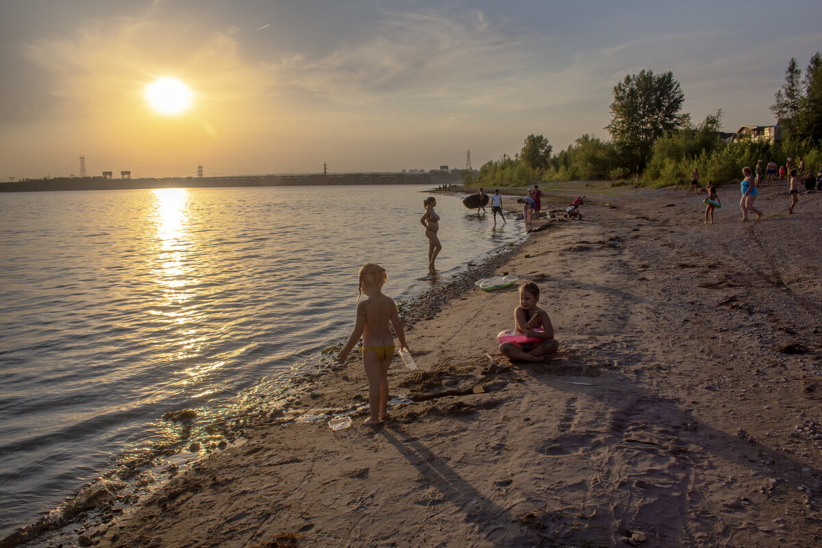 * - Александр Лисовский