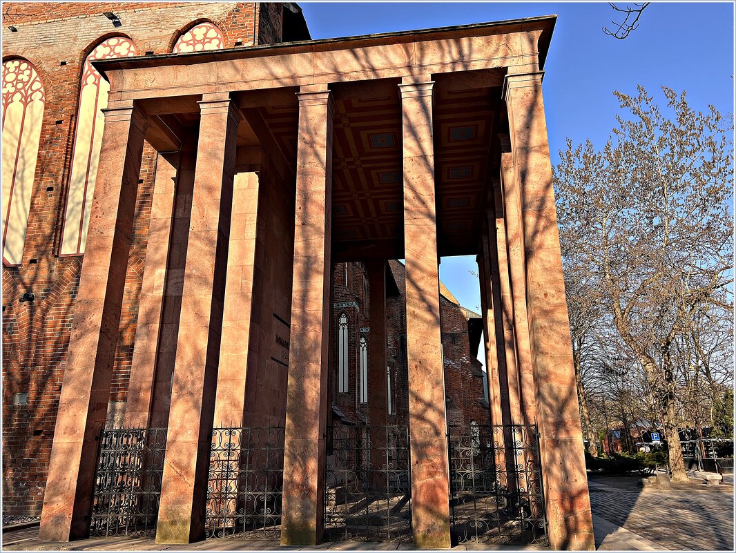 Могила И. Канта. - Валерия Комова Могила И. Канта. - Валерия Комова