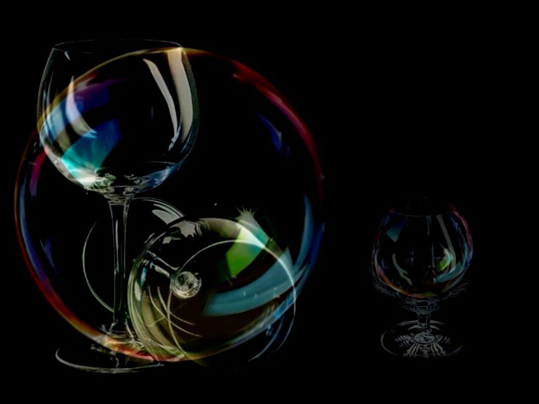 Натюрморт  ( из  серии  стекло ) - Е.М. ***