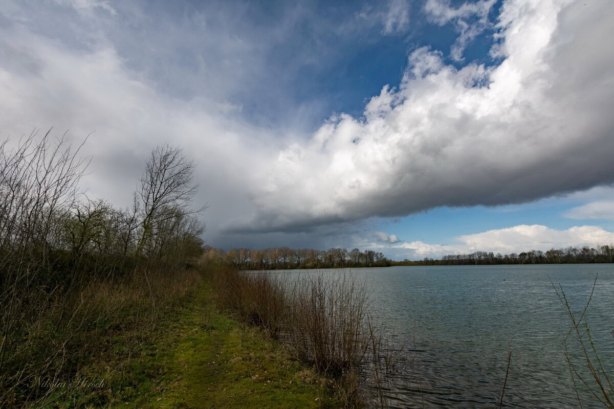 Тучи вперёд... - Николай Гирш Тучи вперёд... - Николай Гирш