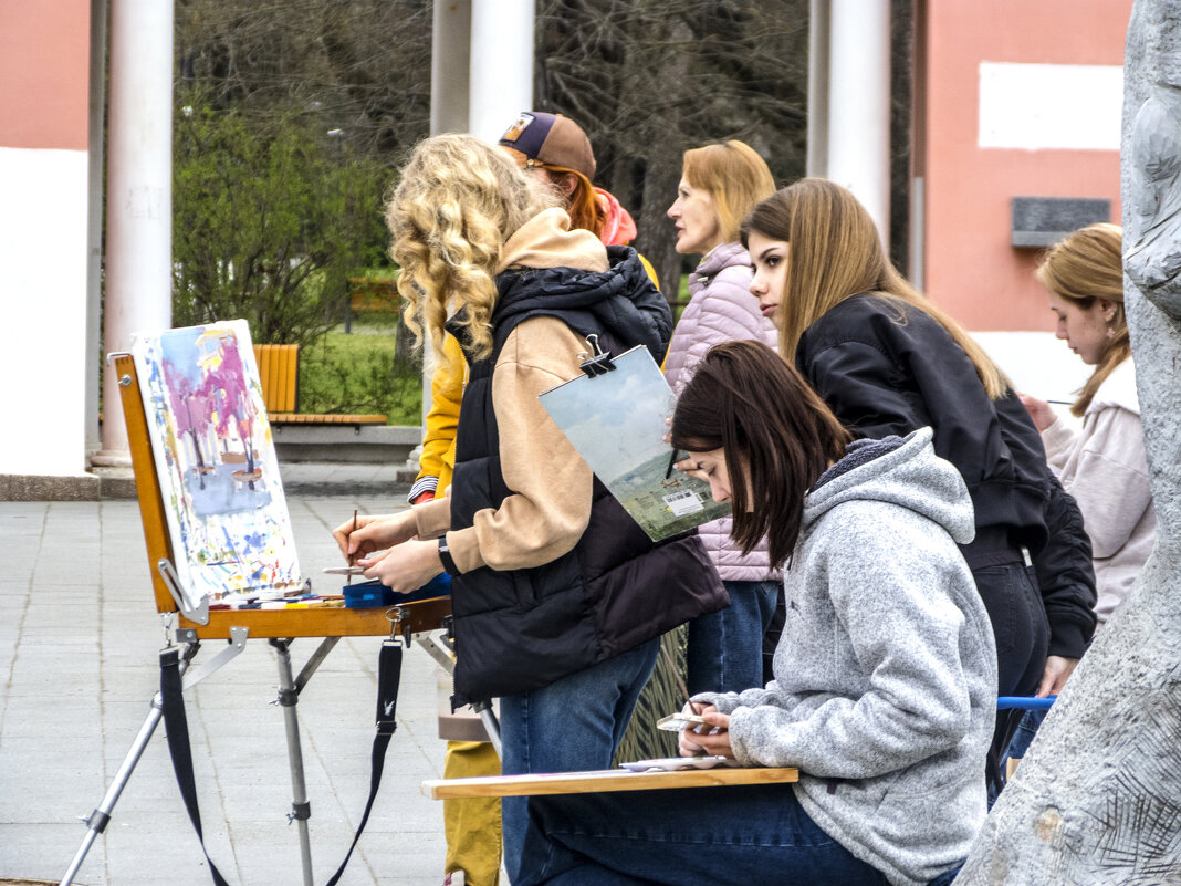 Стараются девчёнки - Валентин Семчишин Стараются девчёнки - Валентин Семчишин