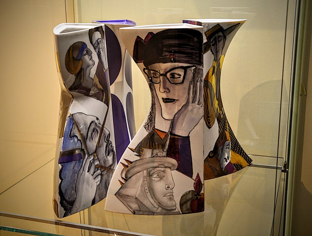 Автопортрет . Серия ваз - Анатолий Колосов Автопортрет . Серия ваз - Анатолий Колосов