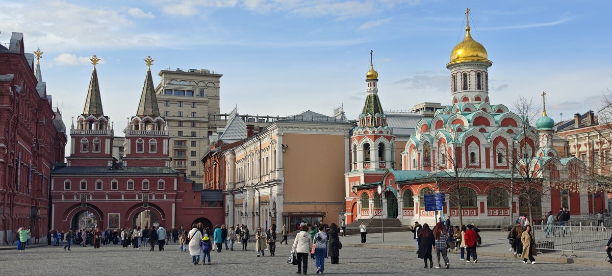 Воскресенские ворота и Казанская церковь - <<< Наташа >>> Воскресенские ворота и Казанская церковь - <<< Наташа >>>