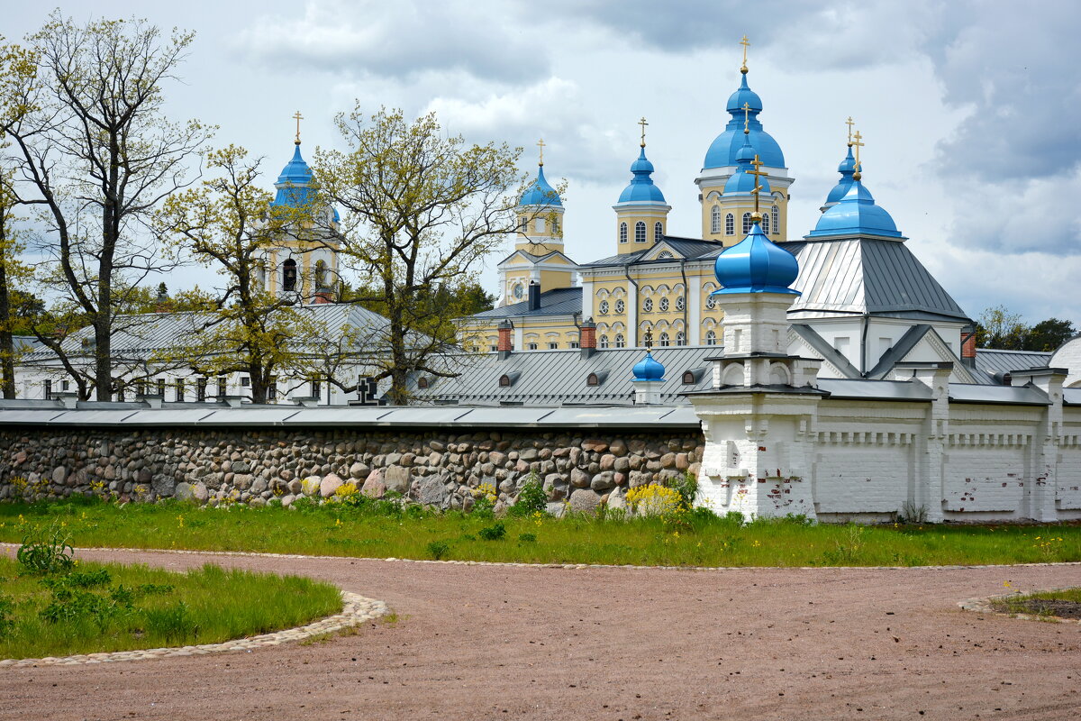 Виды Коневского монастыря. - Леонид Иванчук Виды Коневского монастыря. - Леонид Иванчук