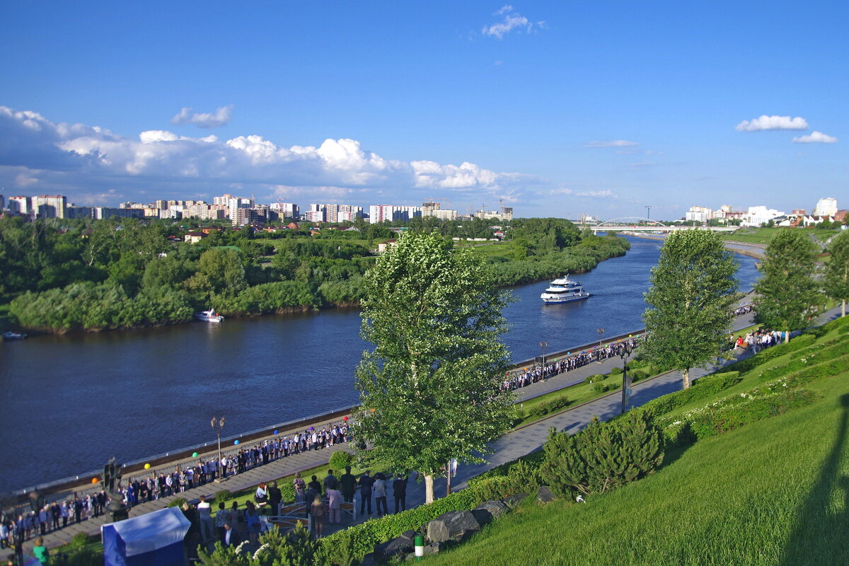 Школьный бал на набережной - Сергей Швечков Школьный бал на набережной - Сергей Швечков