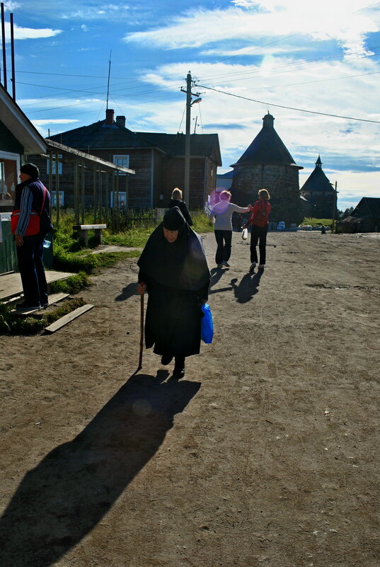 Монахиня и тень - Юля Сrane Монахиня и тень - Юля Сrane