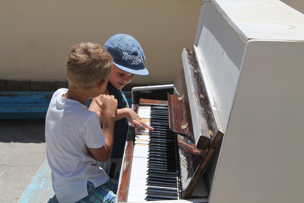 Пианисты - Олег Зоркий