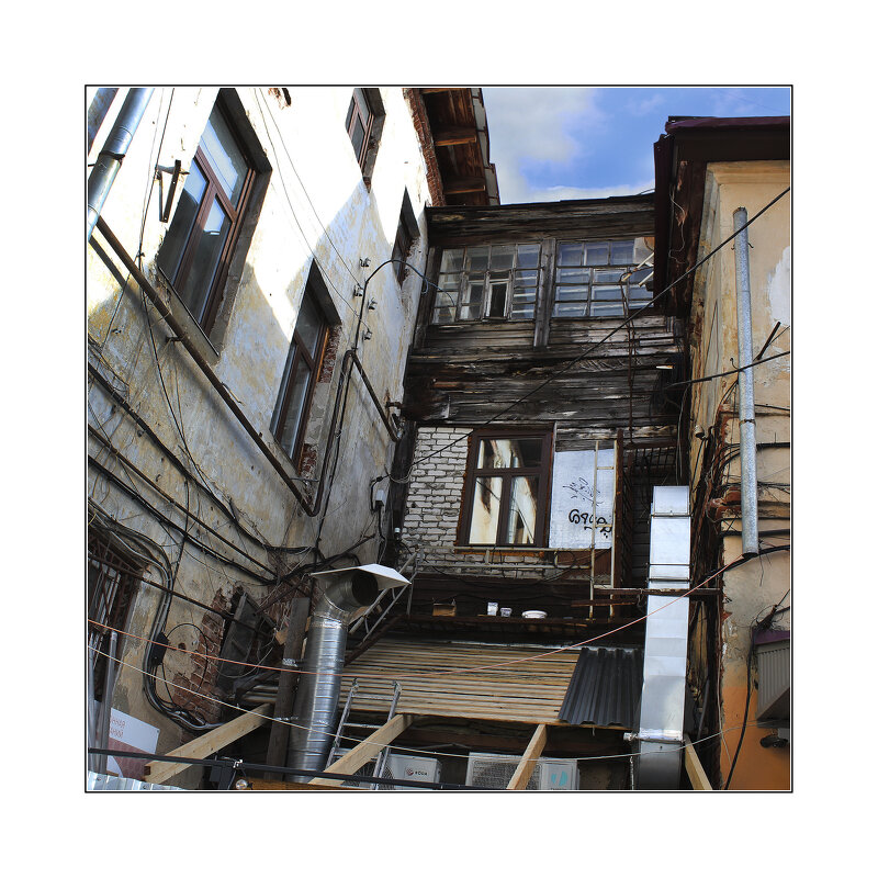 контрасты города - . vvv .