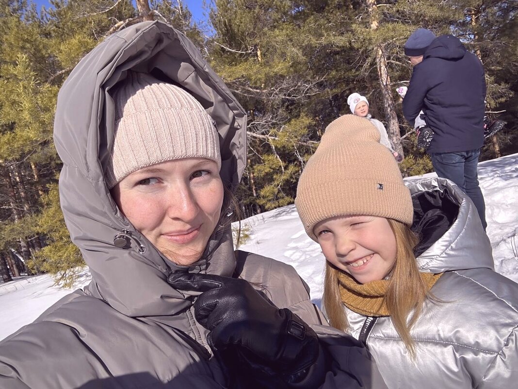 Солнечные улыбки - Андрей Хлопонин Солнечные улыбки - Андрей Хлопонин