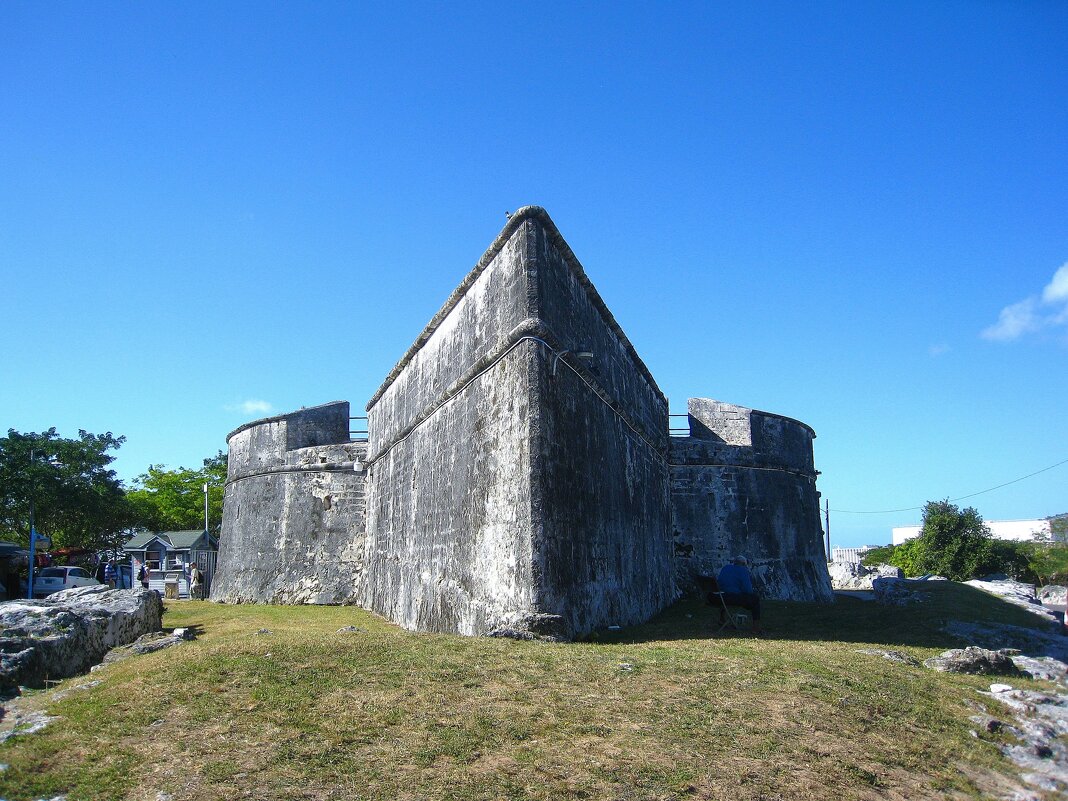 Форт Финкасл в городе Нассау. - unix (Илья Утропов) Форт Финкасл в городе Нассау. - unix (Илья Утропов)