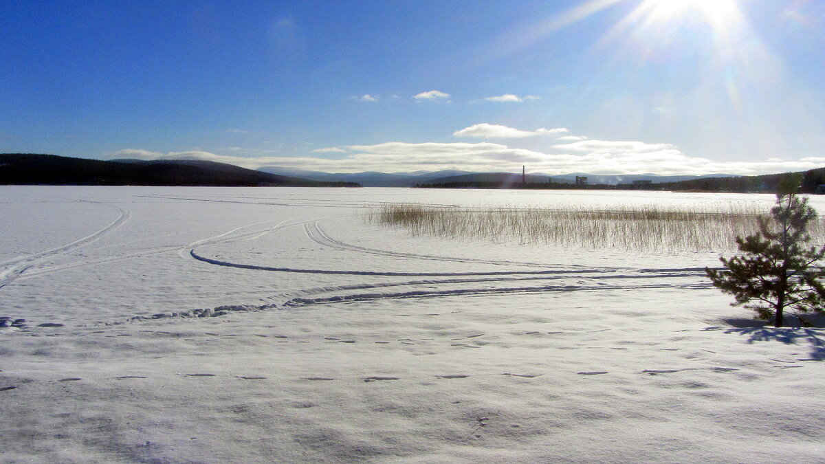 Озеро под снегом,март.. - Галина Полина Озеро под снегом,март.. - Галина Полина