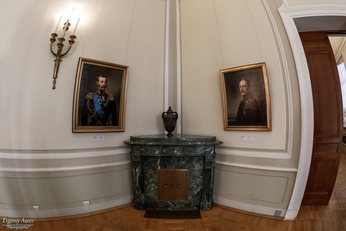 Из прошлой жизни царственных особ... - Евгений Из прошлой жизни царственных особ... - Евгений