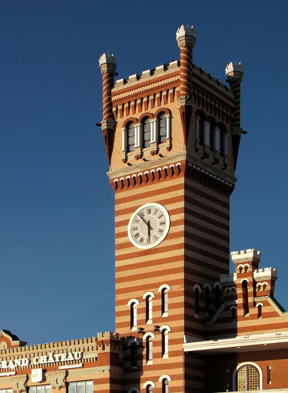 Часовая башня - Александр Ильчевский Часовая башня - Александр Ильчевский