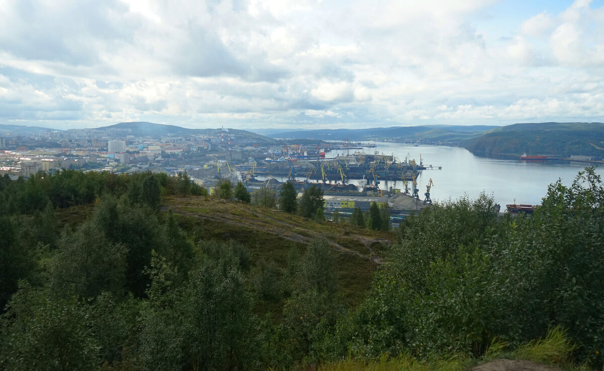 Вид на порт Мурманска - Анастасия Софронова Вид на порт Мурманска - Анастасия Софронова