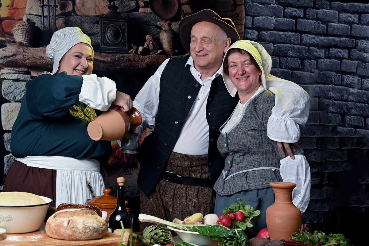 Medieval kitchen - Valentin Bondarenko