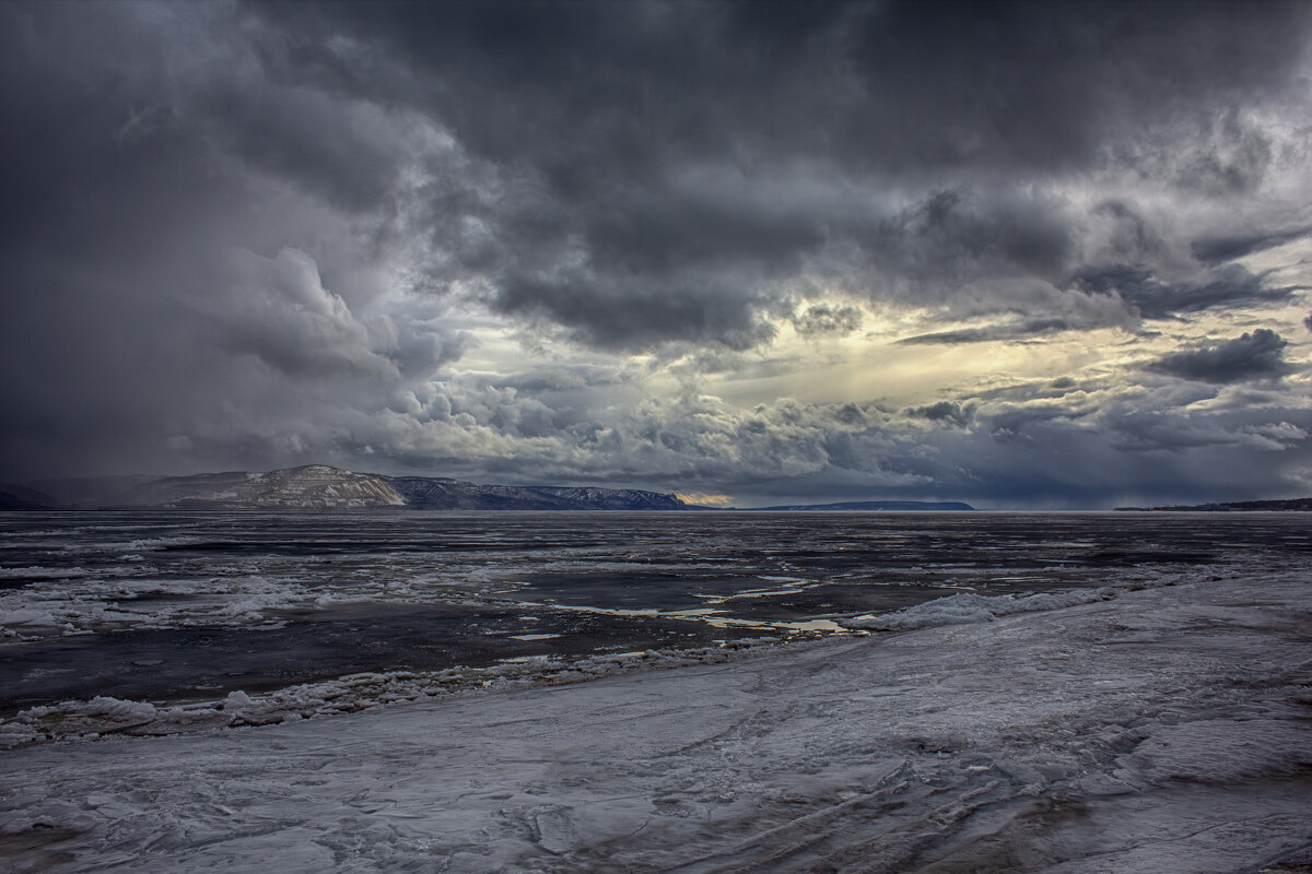 * - Александр Лисовский