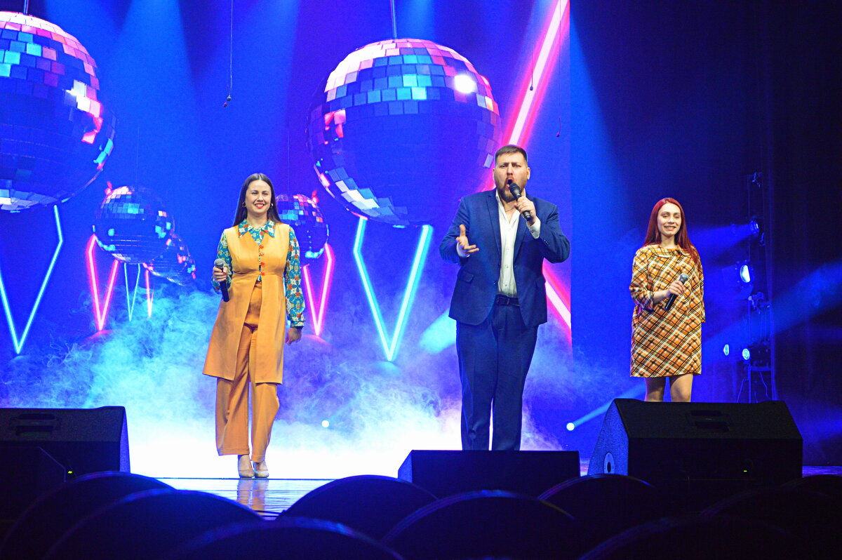 Ретро-ансамбль салаирского  Дворца культуры - Татьяна Лютаева