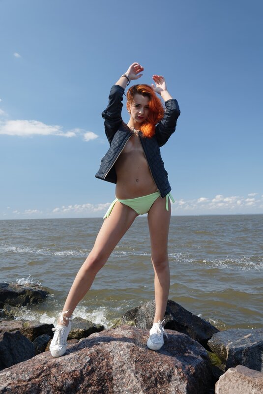 Раскрывающаяся - And I go Раскрывающаяся - And I go