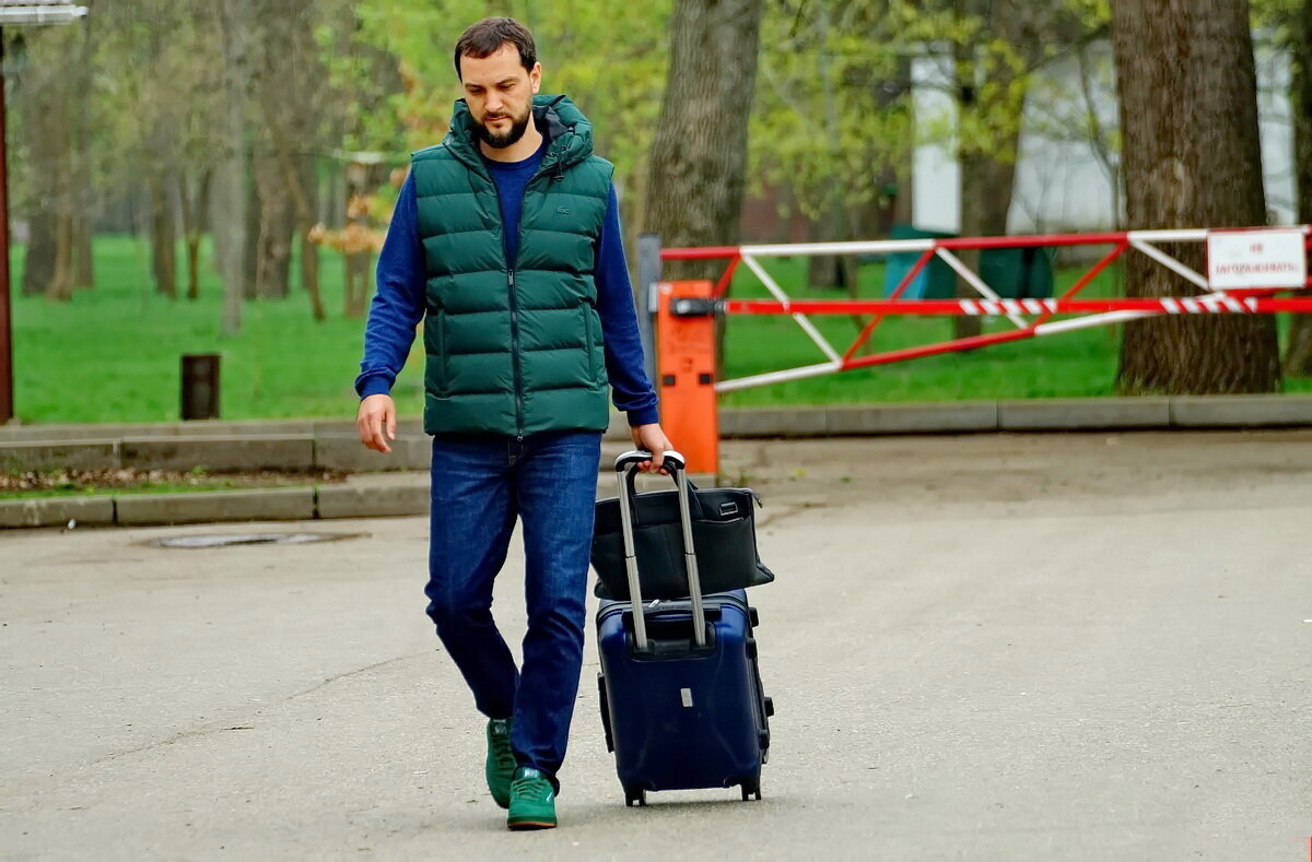 К морю на недельку... - Николай Саржанов