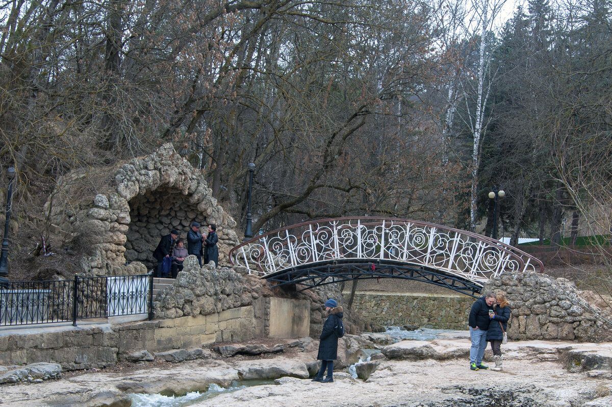 Кисловодск. Курортный парк. Мостик Дамский каприз - Gen Кисловодск. Курортный парк. Мостик Дамский каприз - Gen