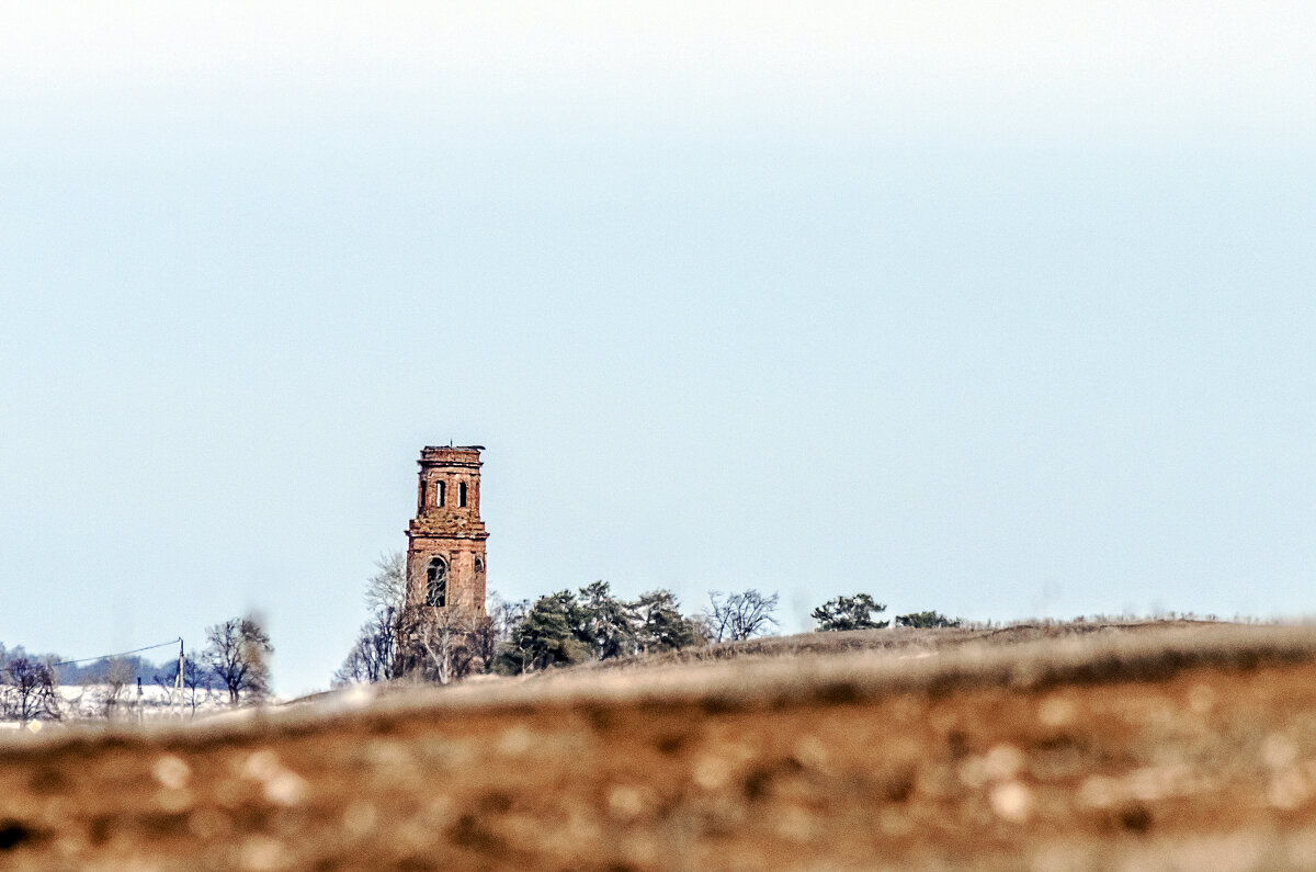 Из-за пригорка - Андрей Щетинин Из-за пригорка - Андрей Щетинин