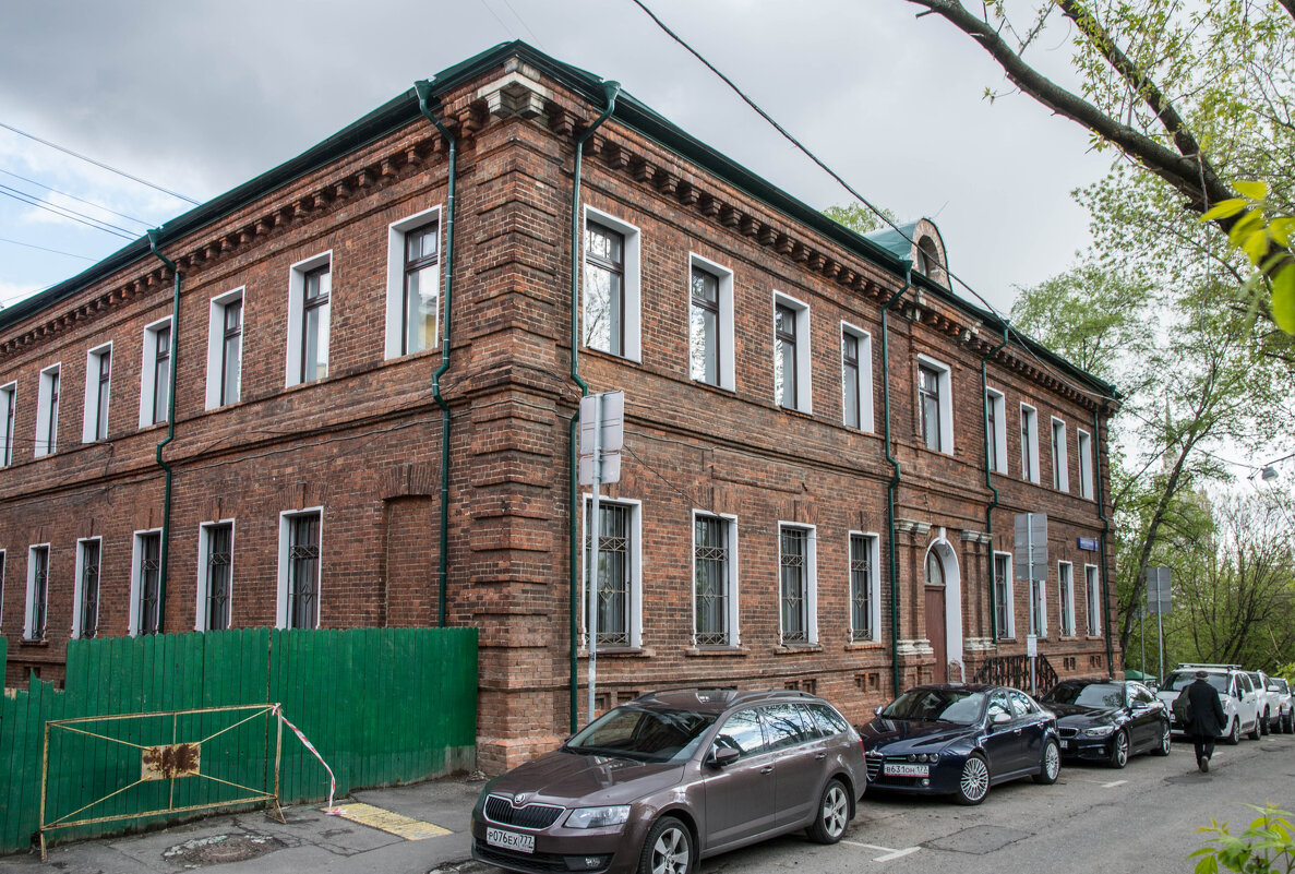 Малый Трехгорный переулок - Сергей Лындин Малый Трехгорный переулок - Сергей Лындин